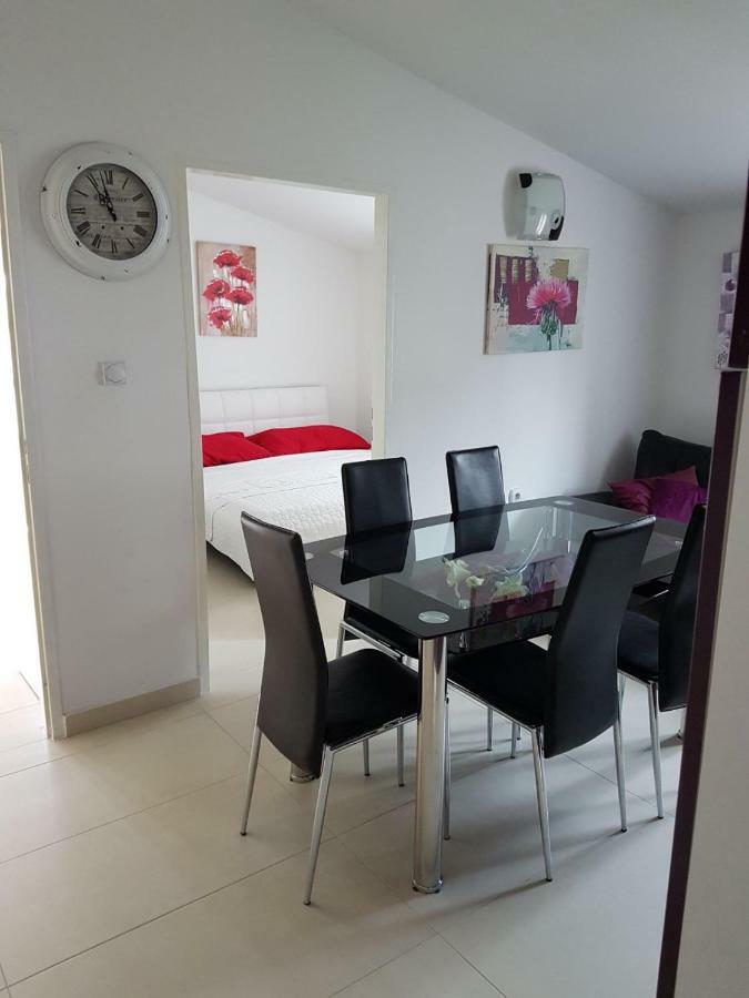 Apartment Dijana Kaštela Εξωτερικό φωτογραφία