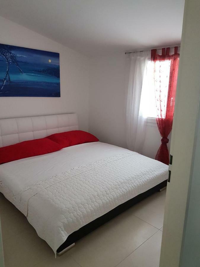 Apartment Dijana Kaštela Εξωτερικό φωτογραφία